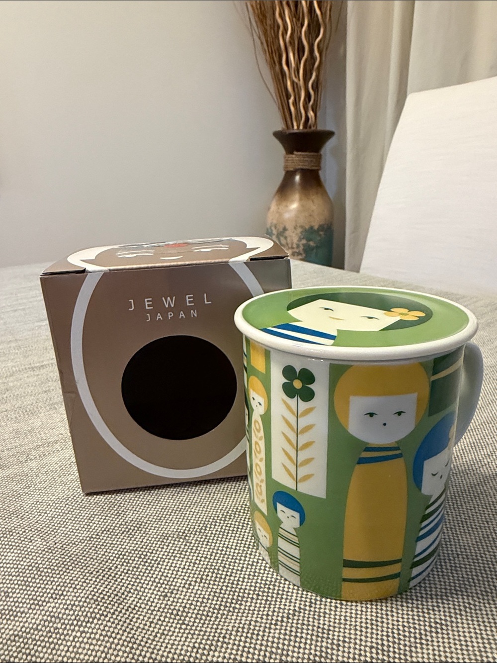 Green Patterned Ceramic Mug with Lid